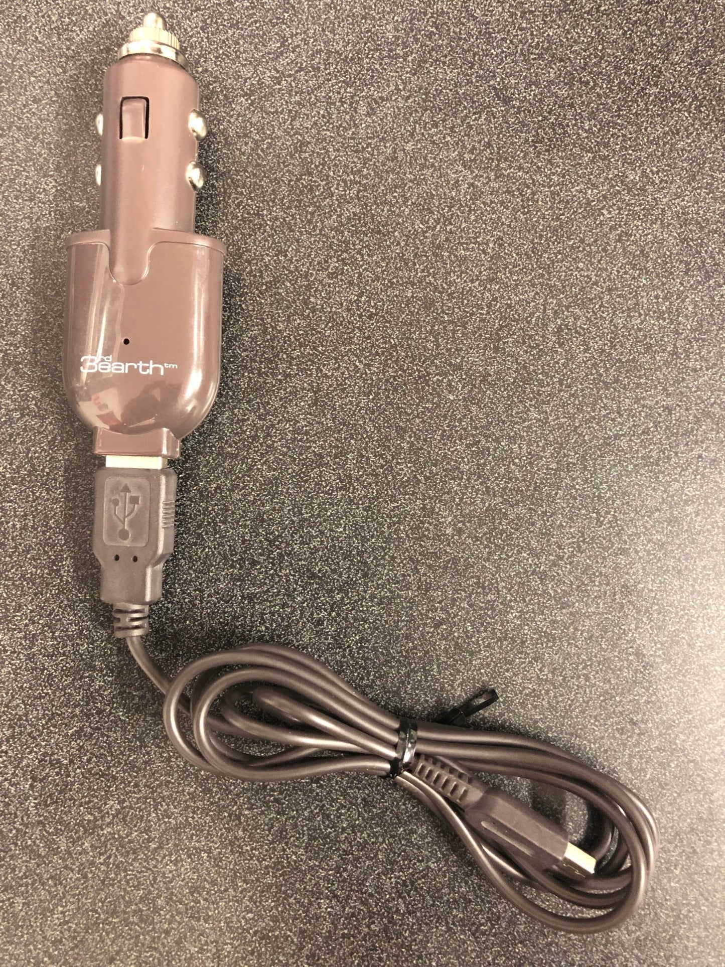 3rd Earth DSi/3DS Car Adapter - Gametraders Modbury Heights