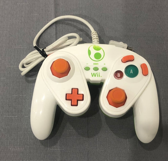 Wii Yoshi Gamecube Style Controller (Pre-Played)
